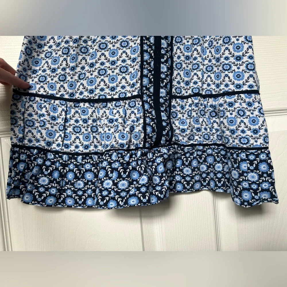 LOFT Floral Flutter Sleeve Blue White & Black Swing Dress Size Medium - Picture 10 of 16